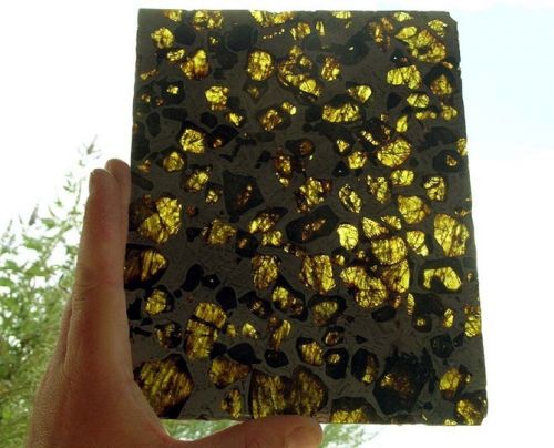 Метеорит Фукан - красивый подарок из космоса.