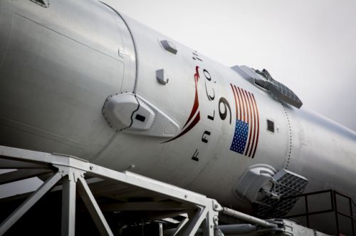 SpaceX не посадила Falcon 9 на баржу.